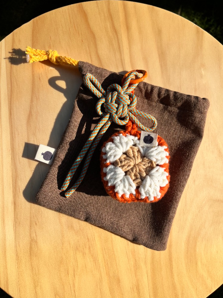 Pumpkin Spice Latte • mini pocket