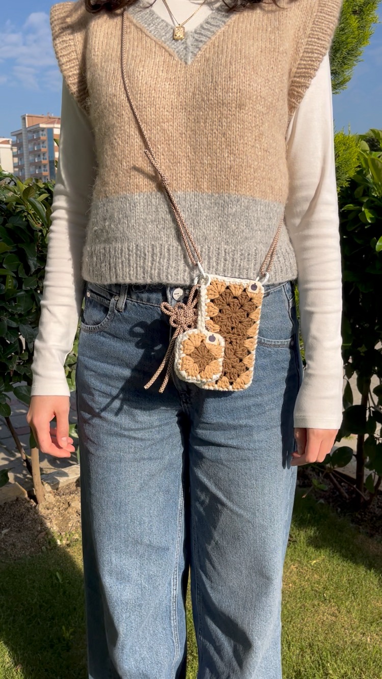 White Chocolate Mocha • phone pocket