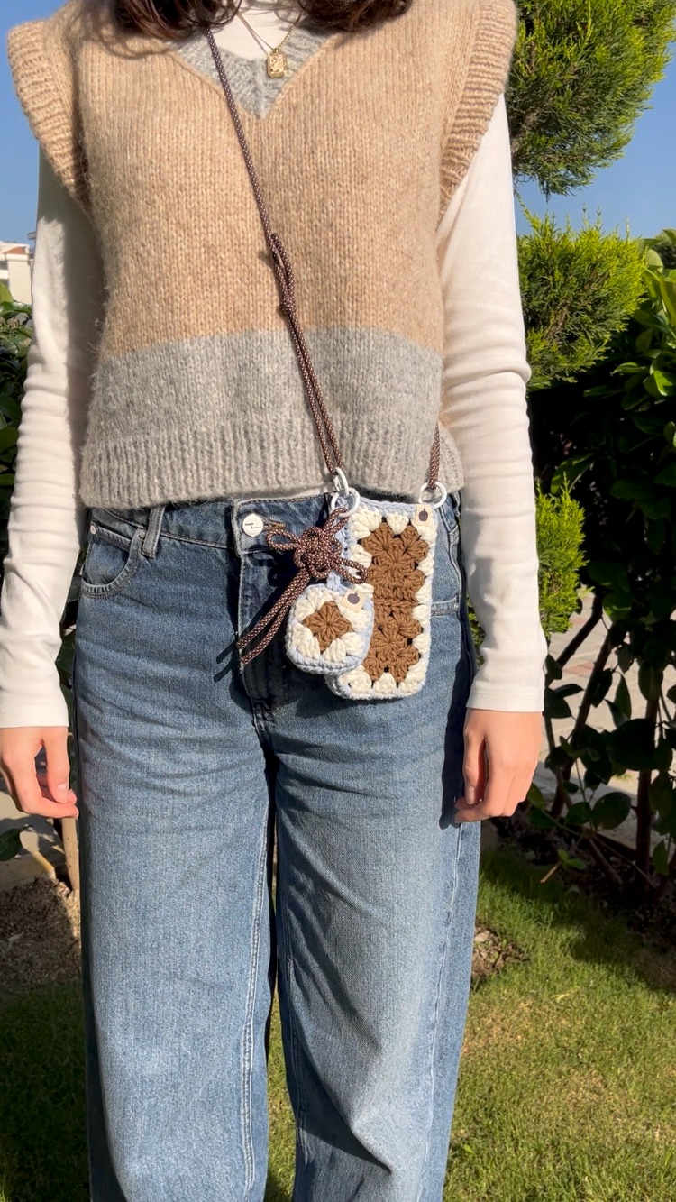 Iced Latte • phone pocket