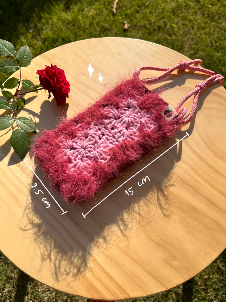 Rosa • phone pocket