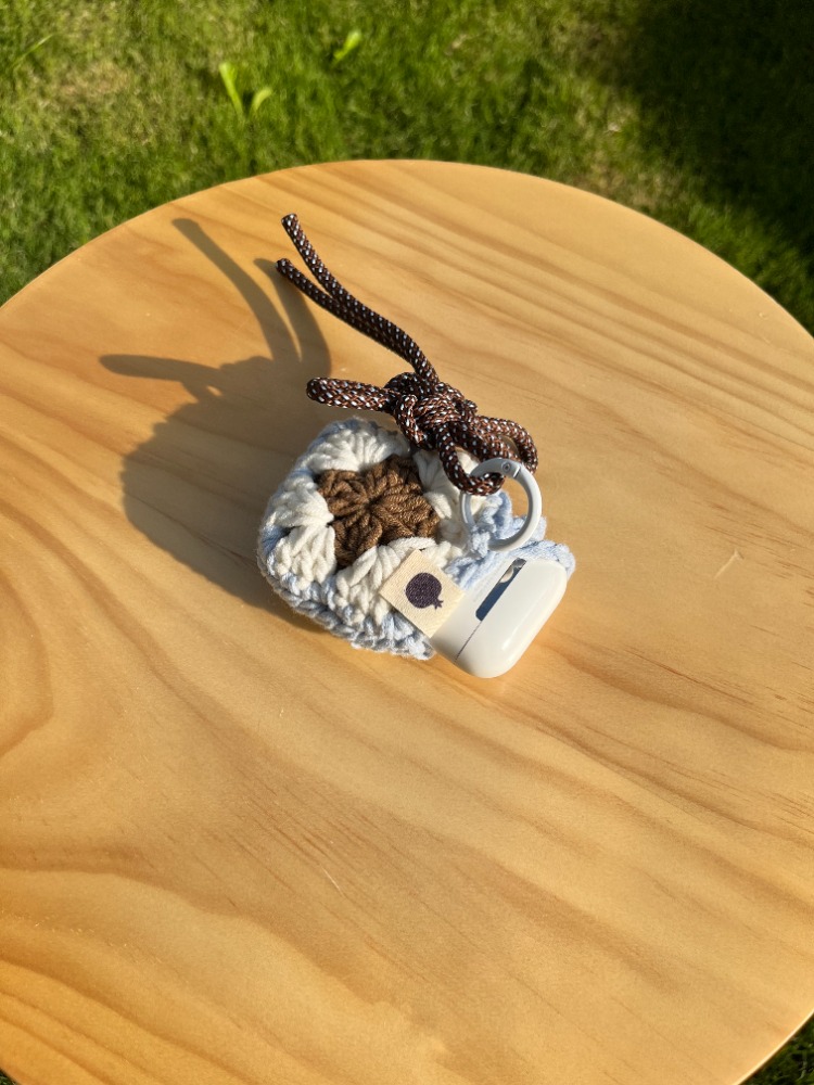 Iced Latte • mini pocket