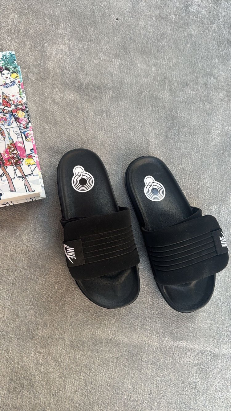 Nike Offcourt Adjust Slide erkek terliği