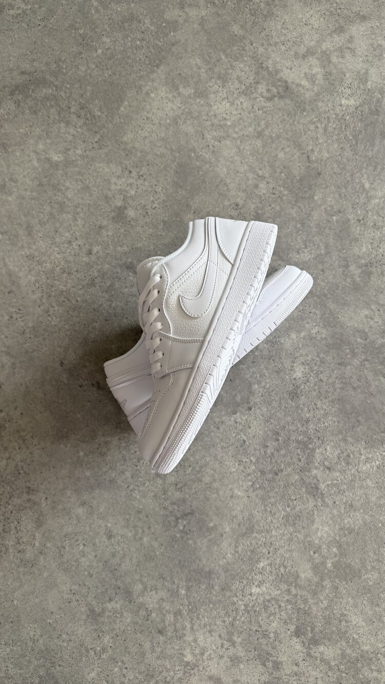 Air Jordan 1 Low "Triple White"