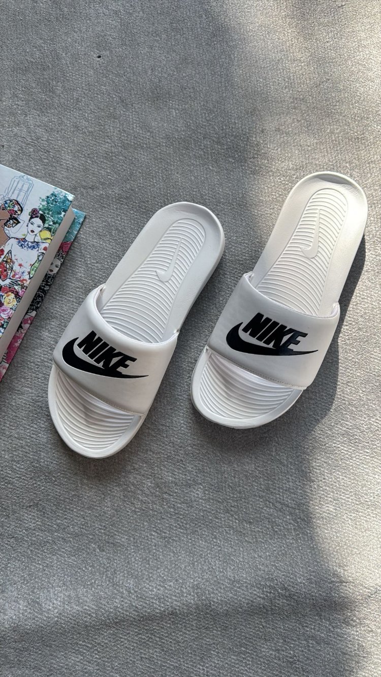 Nike Victori One Slide Beyaz erkek terlik