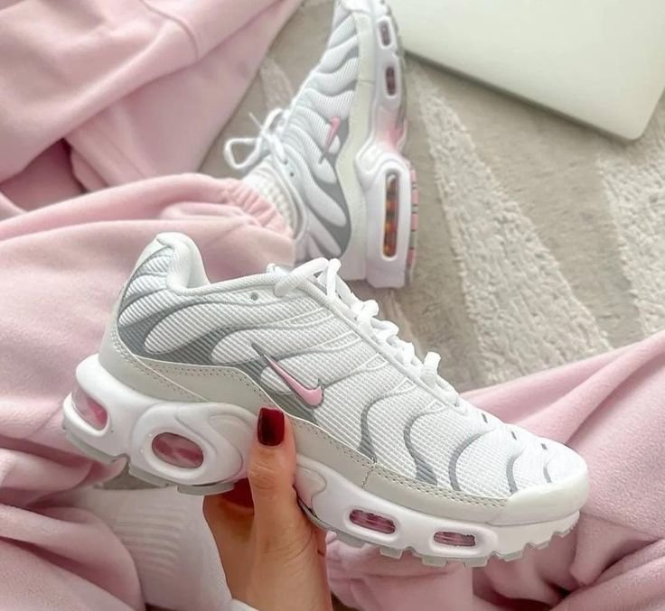 Nike Air Max Plus “Summit White Pink Rise” 