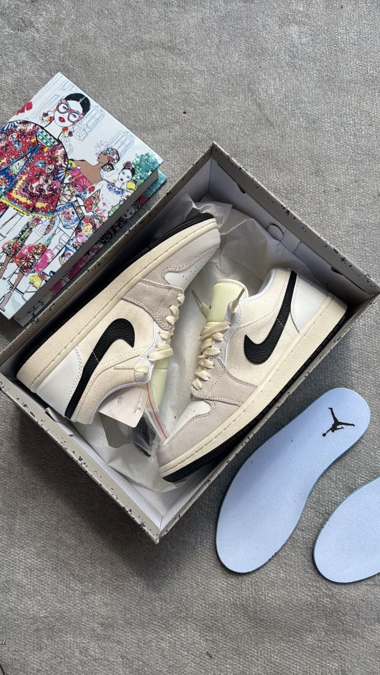 Nike Air Jordan 1 Low SE "Sanddrift"