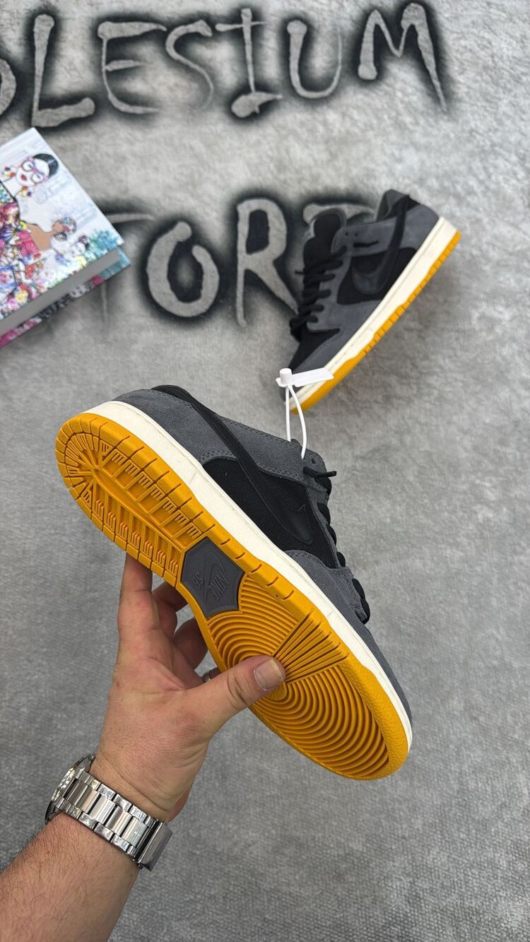 Dunk Low SB 'Dark Smoke Grey'