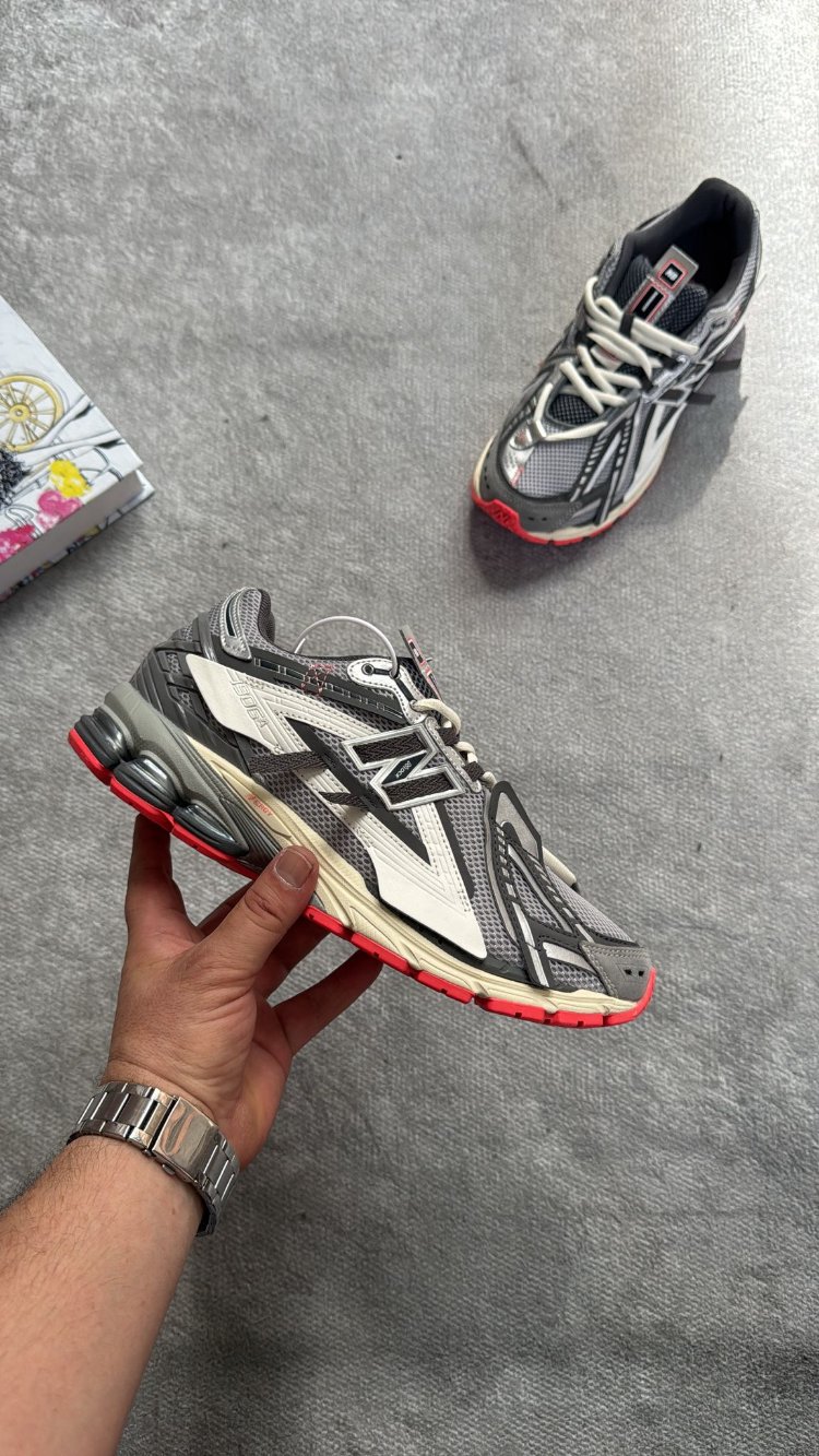 New Balance 1906A 