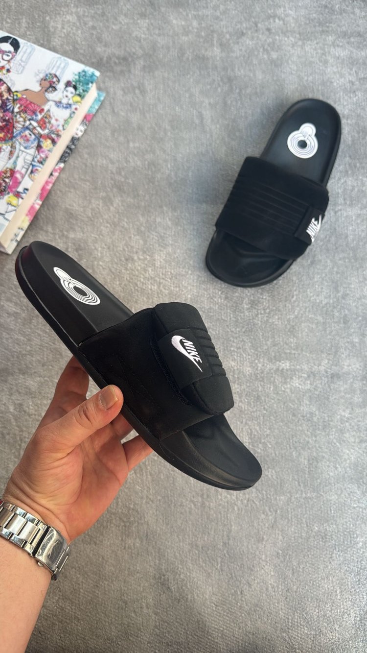Nike Offcourt Adjust Slide erkek terliği