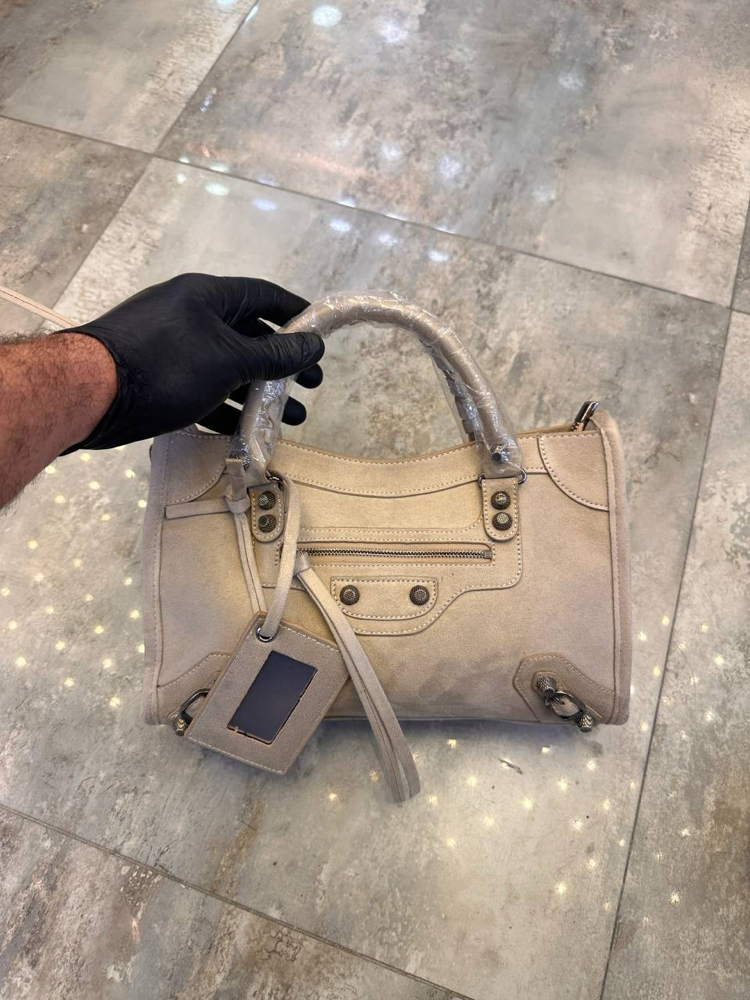 Balenciaga çanta