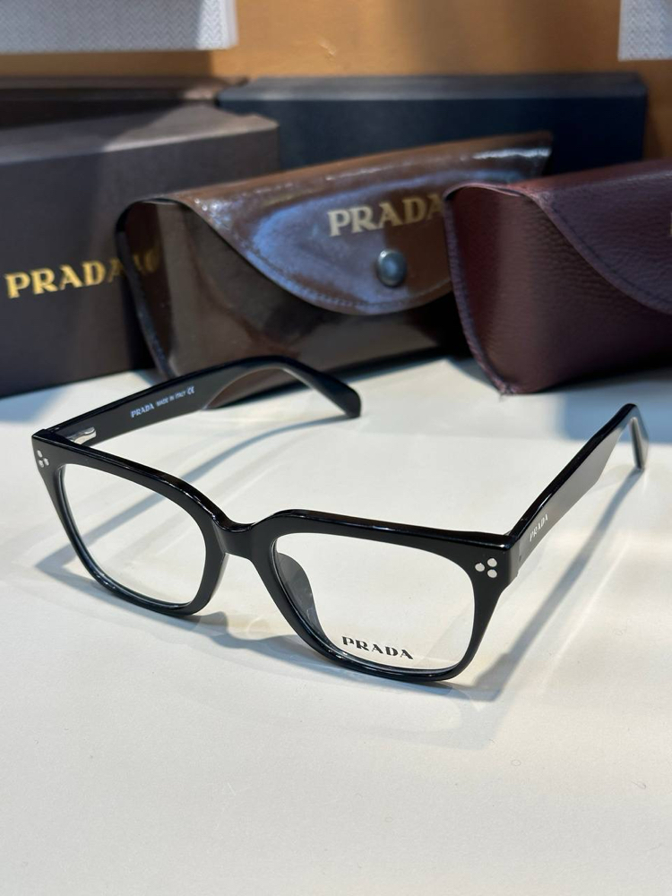 Prada gözlük 