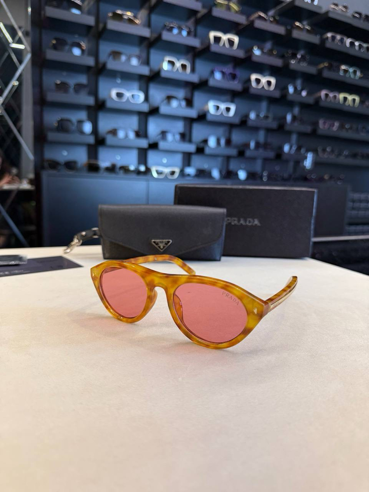 Prada gözlük