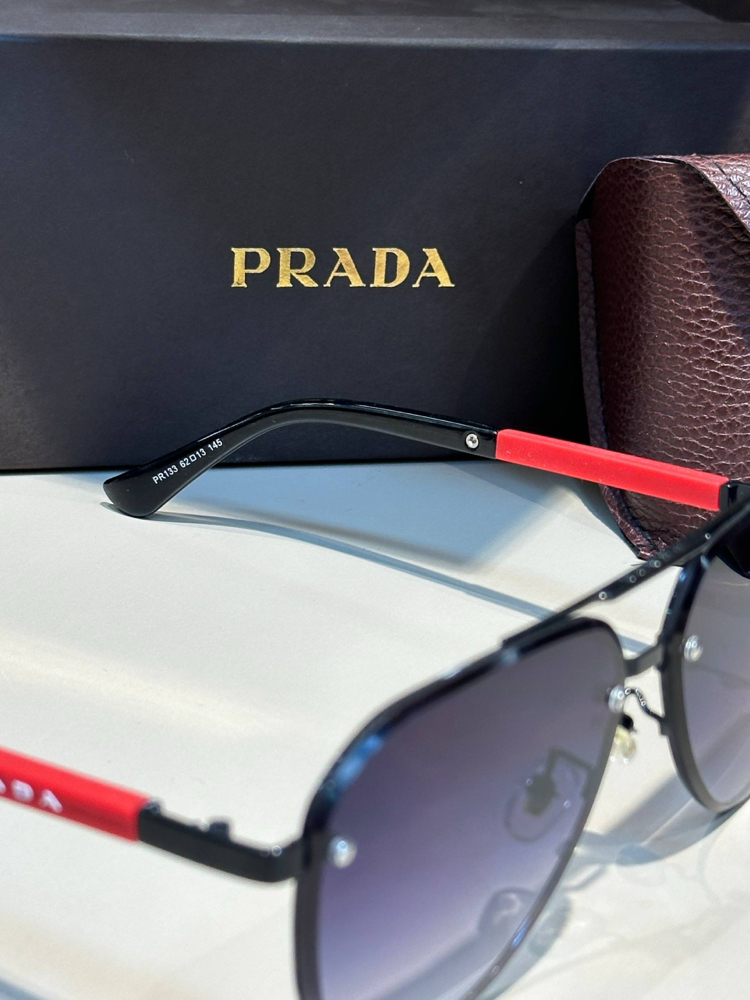 Prada gözlük 