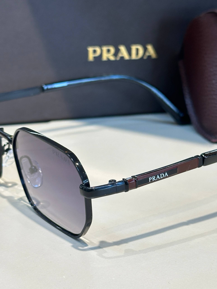Prada gözlük men