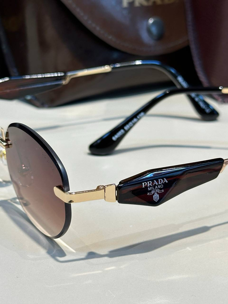 Prada gözlük 