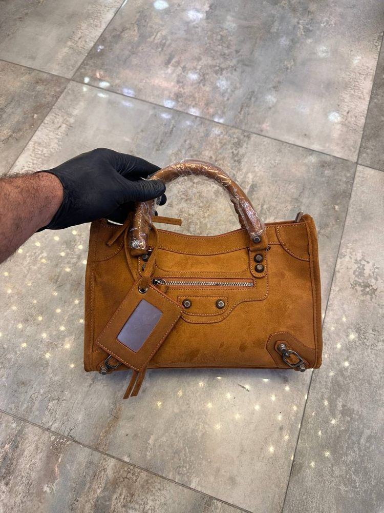 Balenciaga çanta