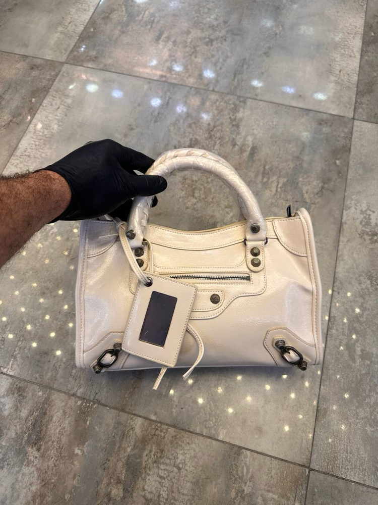 Balenciaga çanta