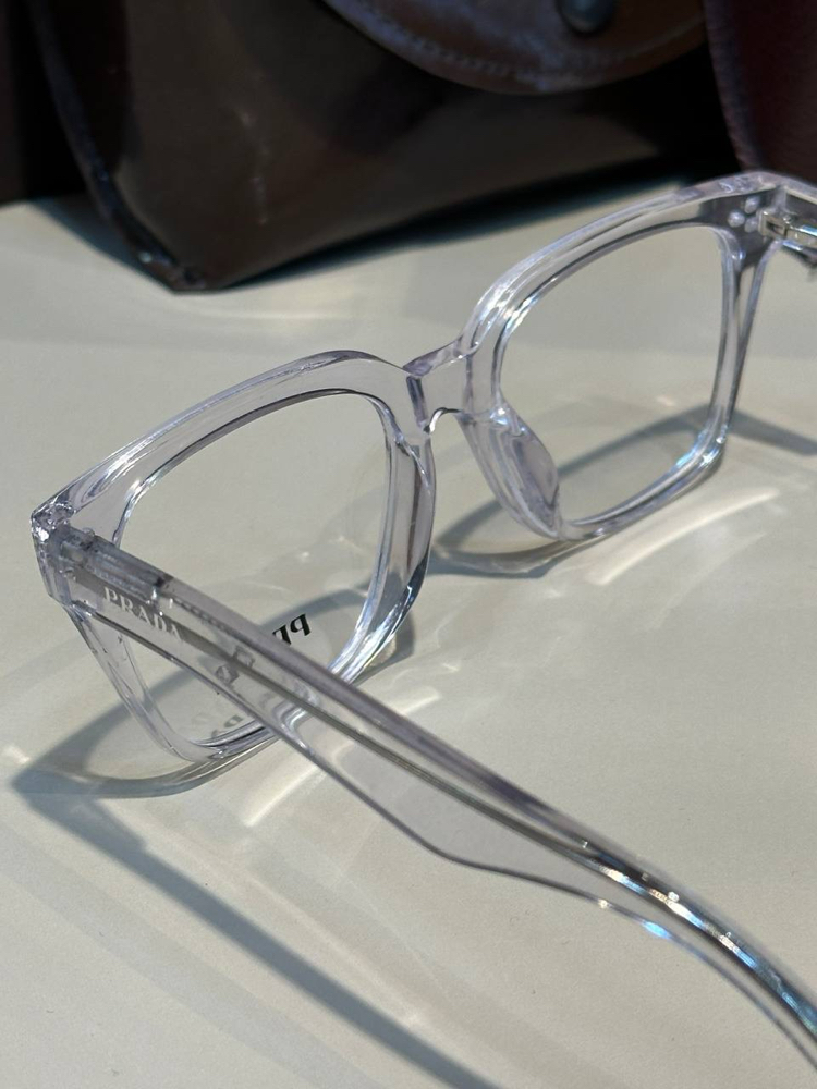 Prada gözlük 