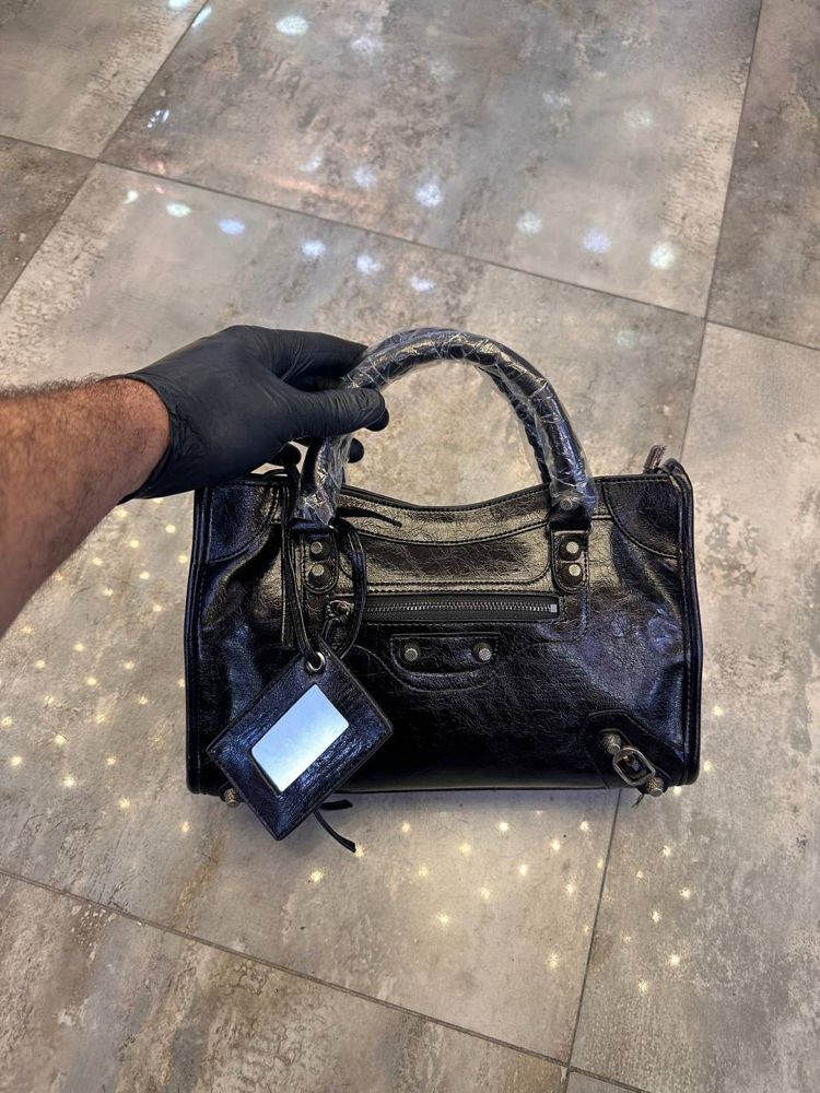 Balenciaga çanta