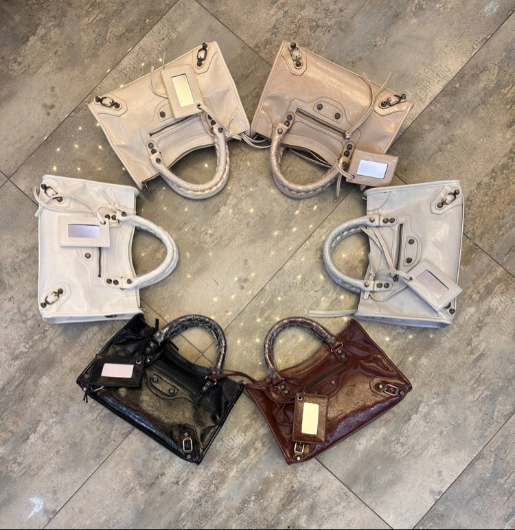 Balenciaga çanta
