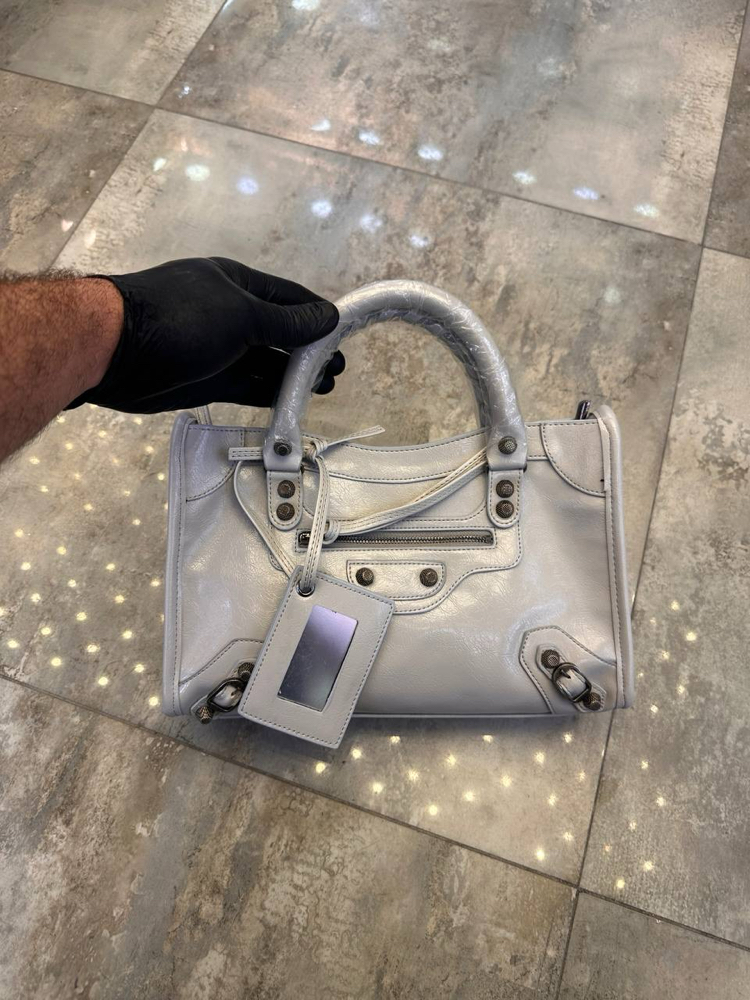 Balenciaga çanta