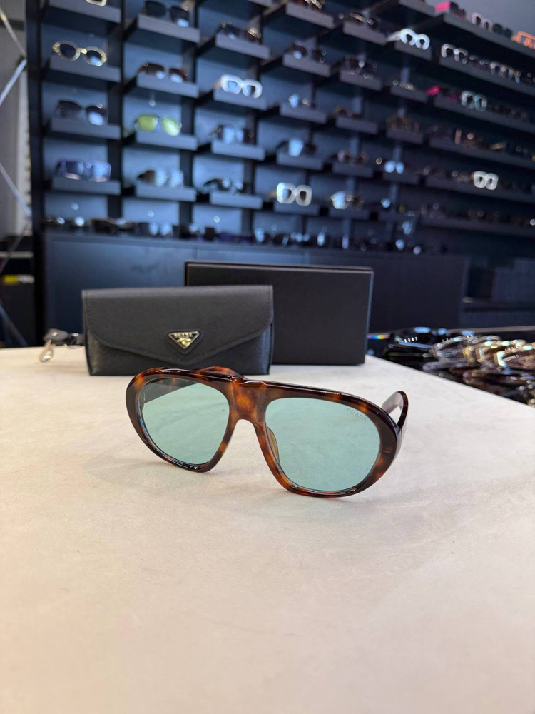 Prada gözlük