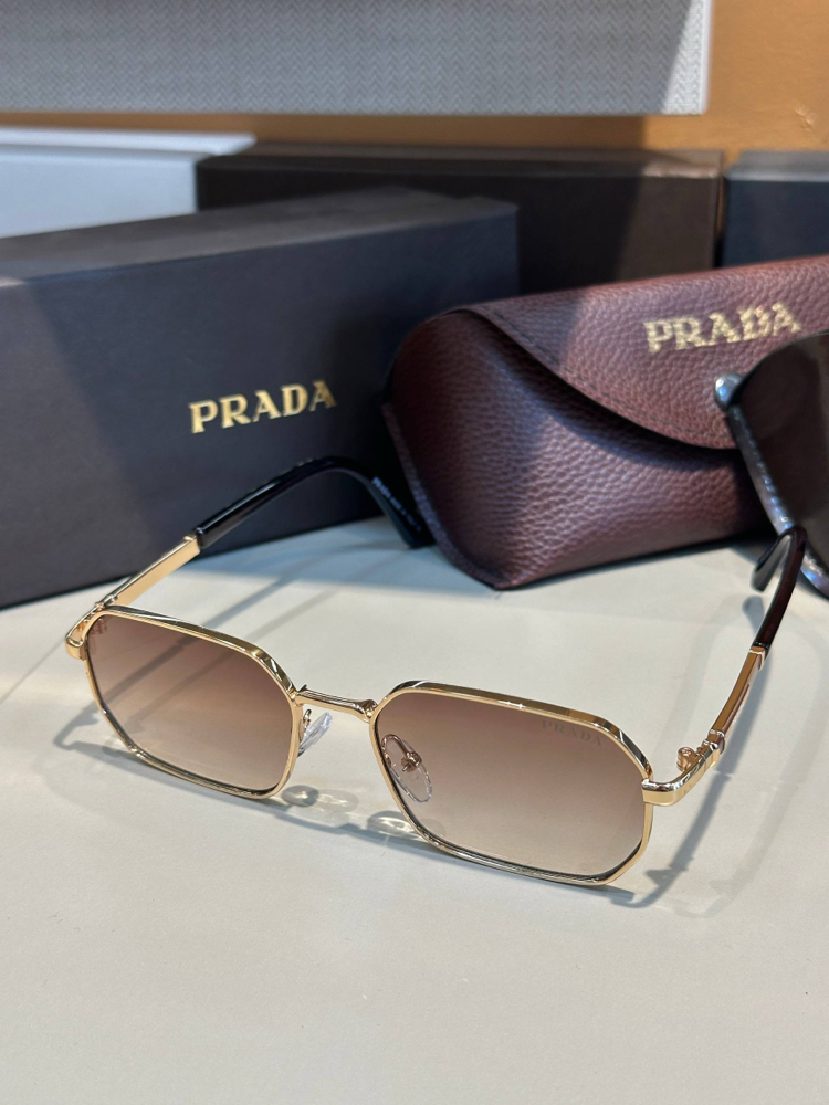 Prada gözlük men