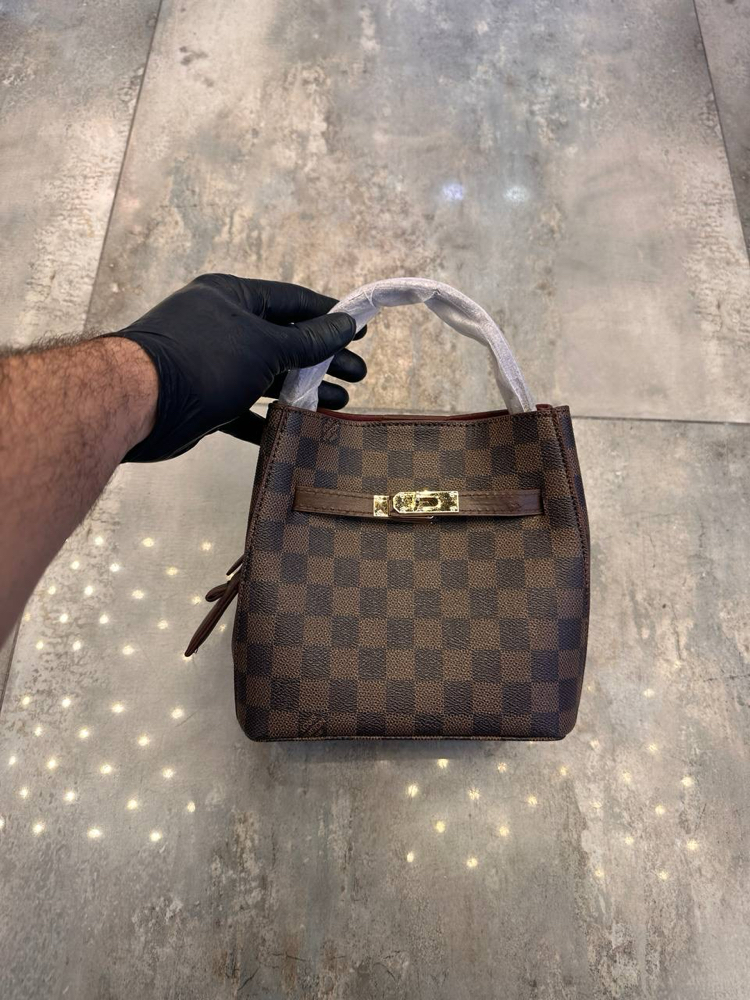 Lv