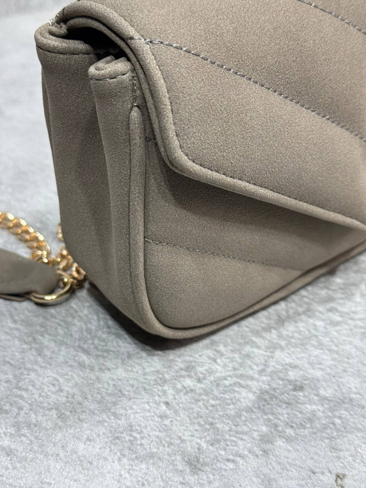 YsL süet