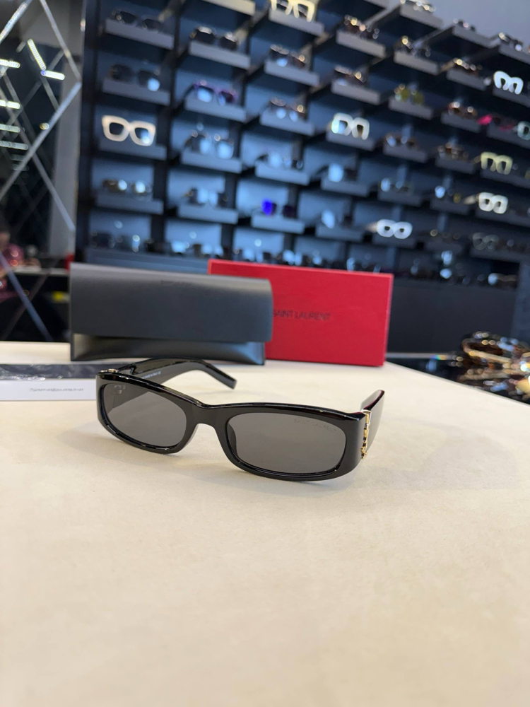 YsL gözlük