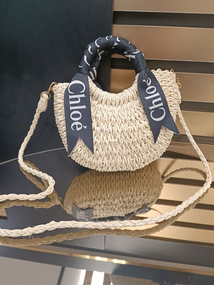 Chloe mini