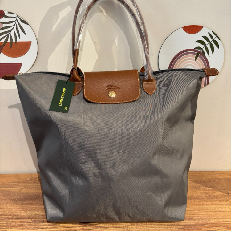 Longchamp 3 
