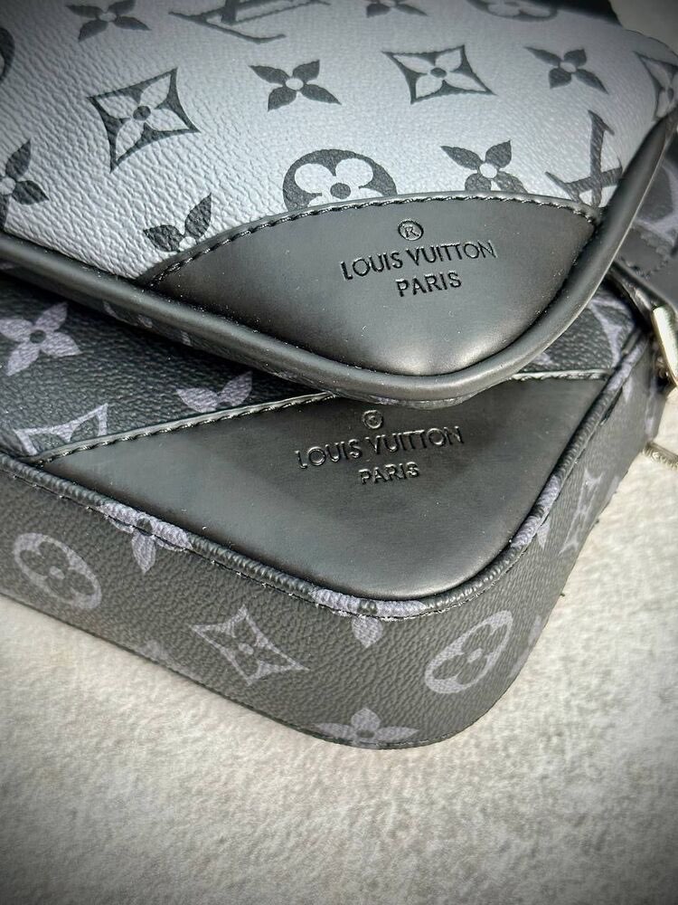 Lv - Trio Messenger Small