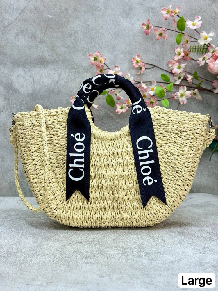 Chloe 