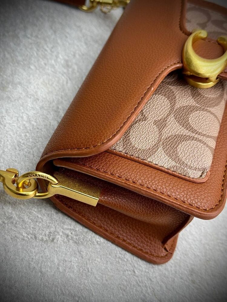 Coach mini
