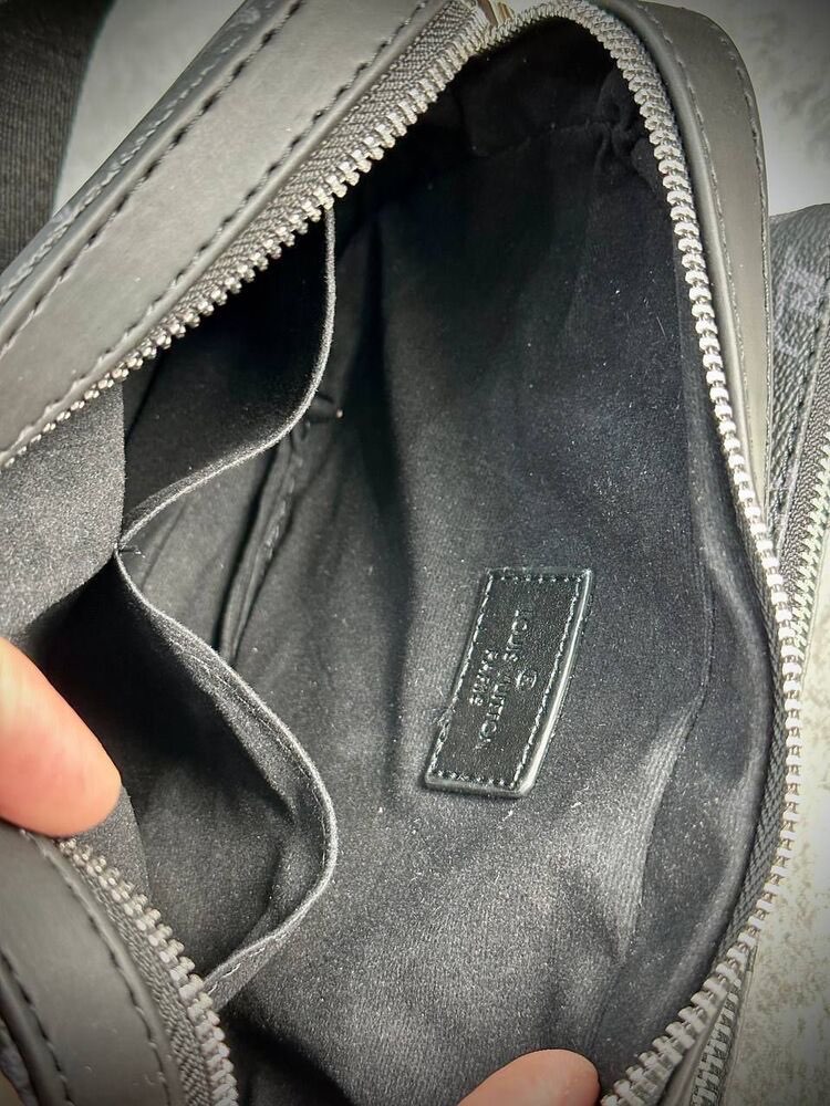 Lv - Trio Messenger Small