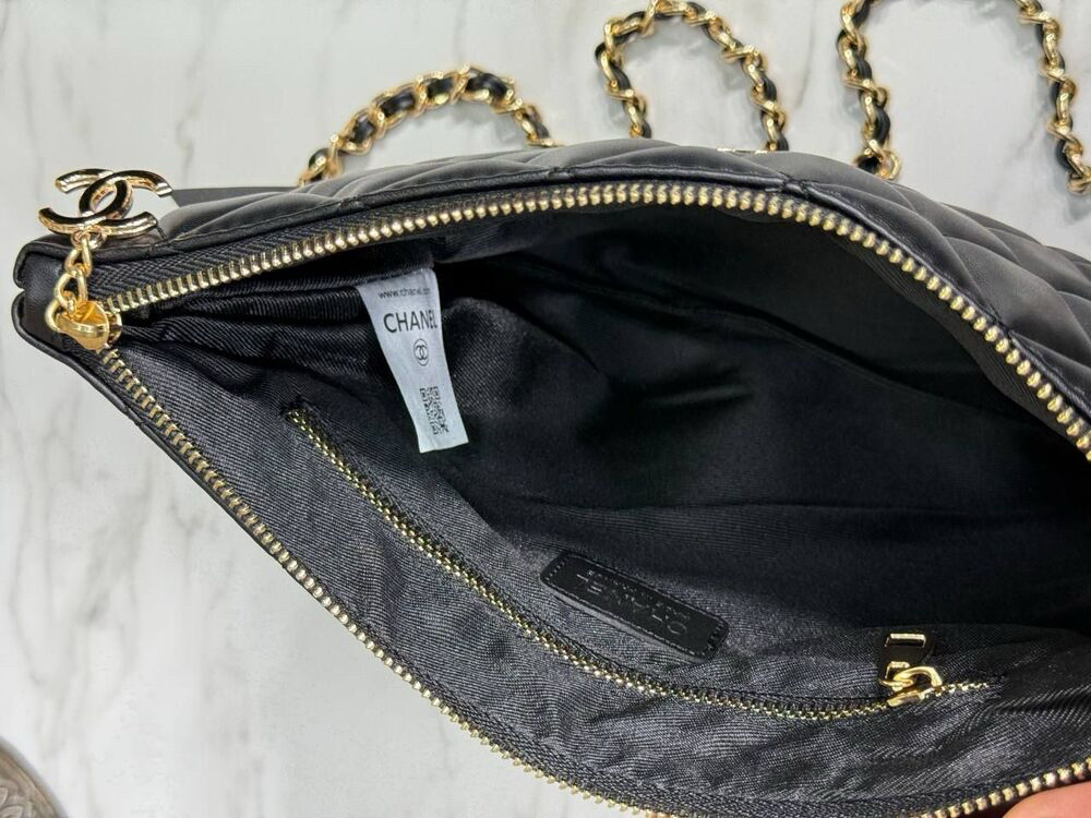 Chanel clutch