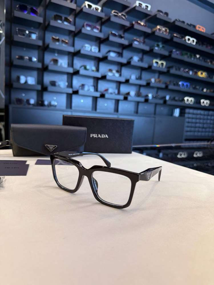 Prada gözlük