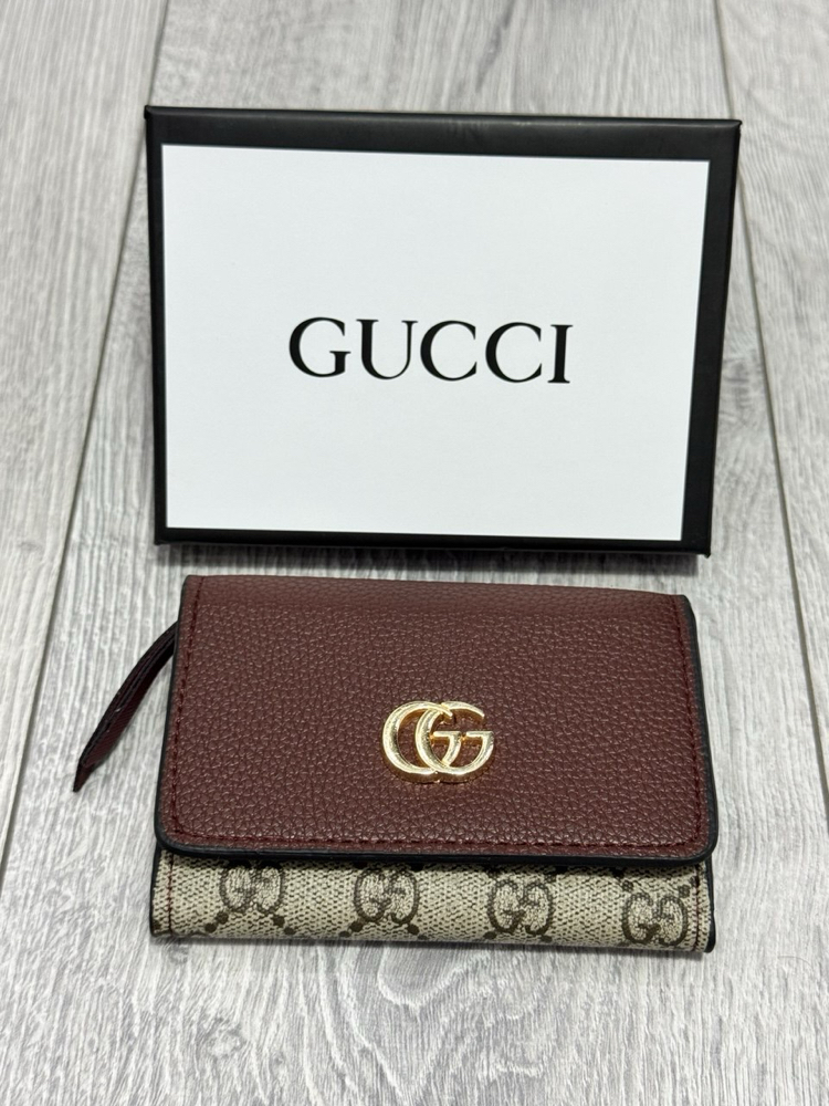 Gucci cüzdan