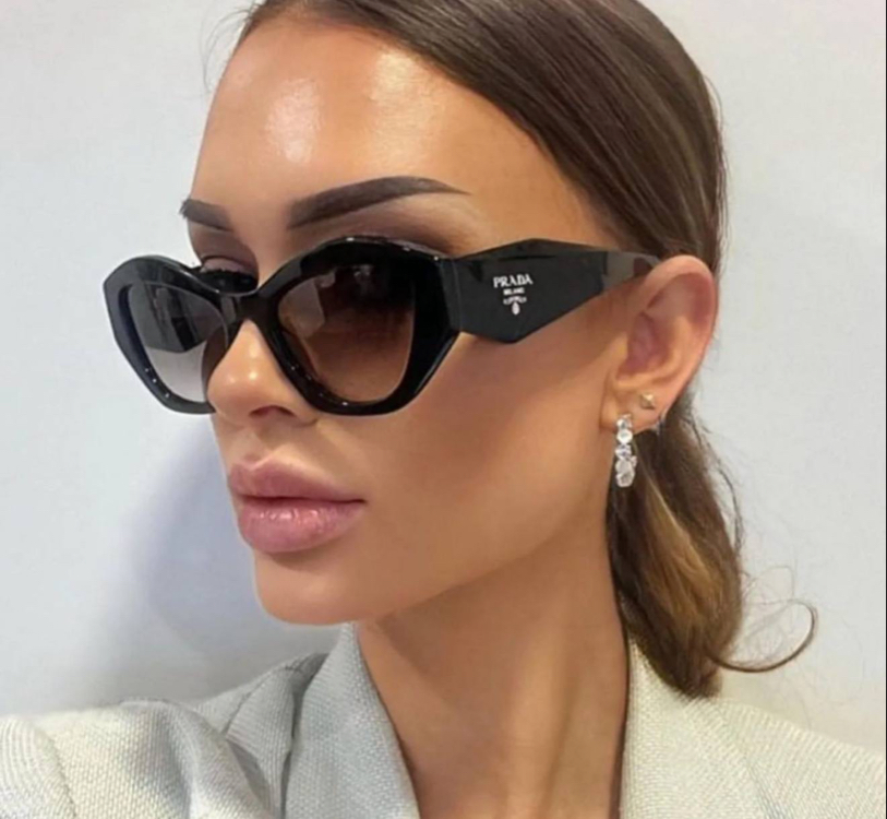 Prada gözlük