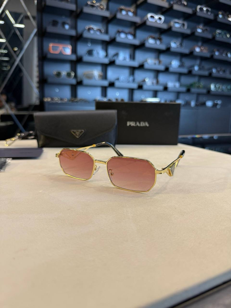 Prada gözlük