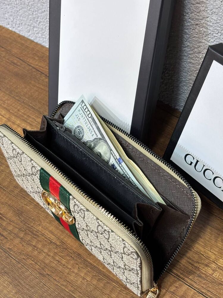 Gucci cüzdan
