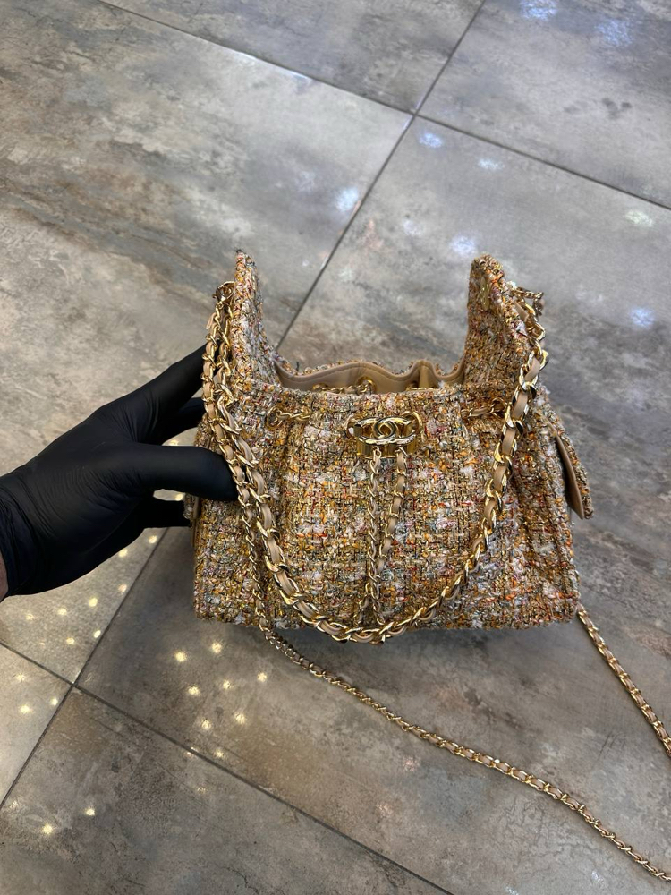 Chanel mini tuvit