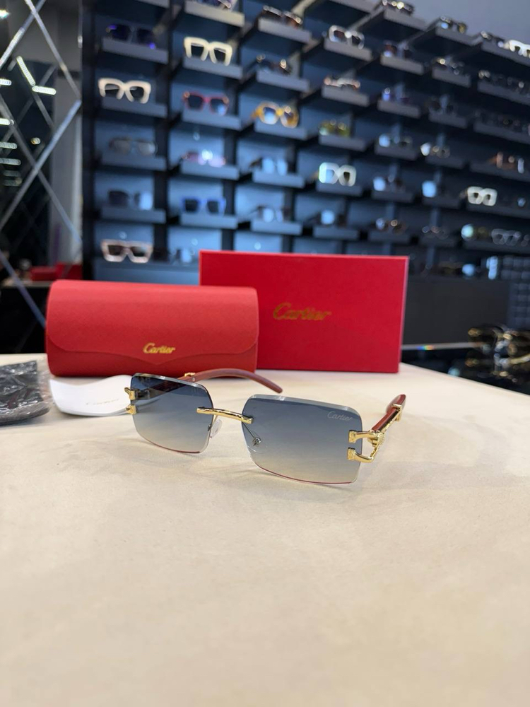  Cartier gözlük