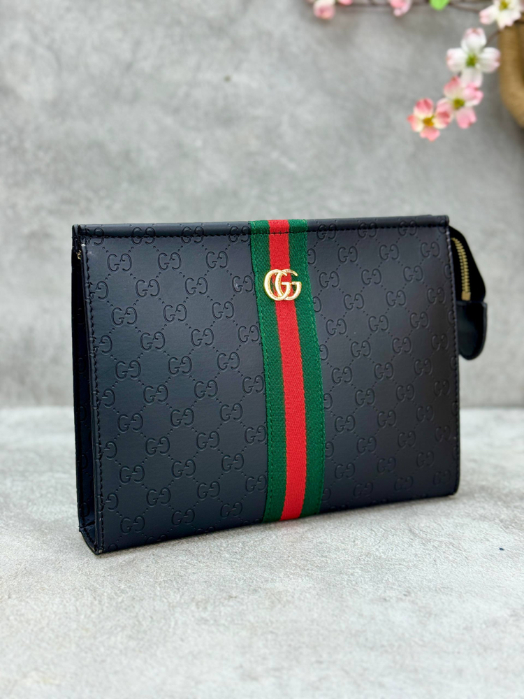 Gucci clutch 