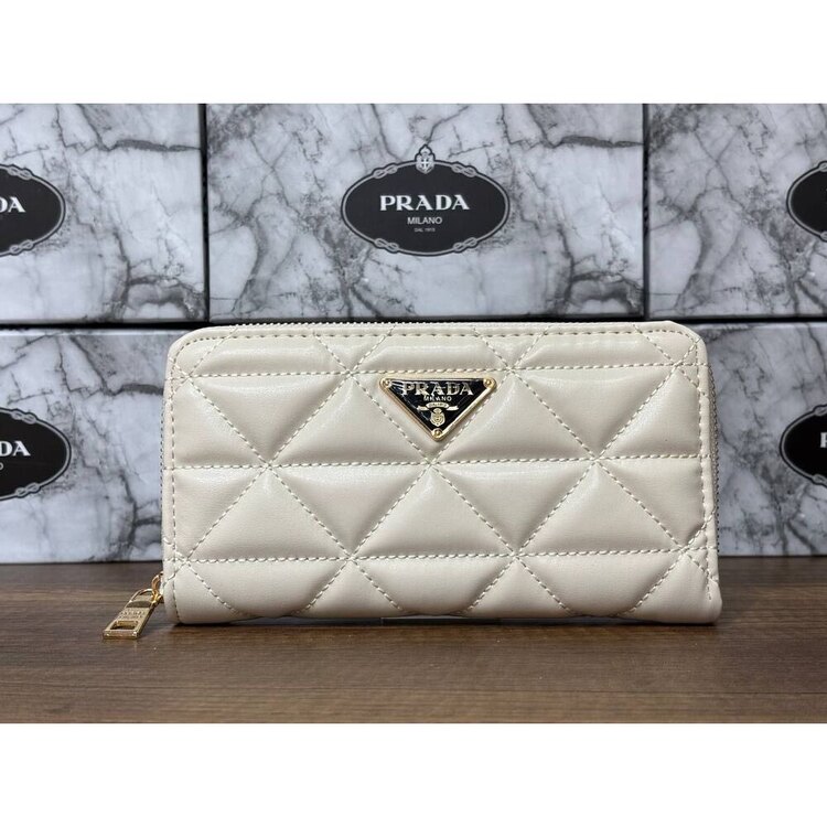 Prada cüzdan