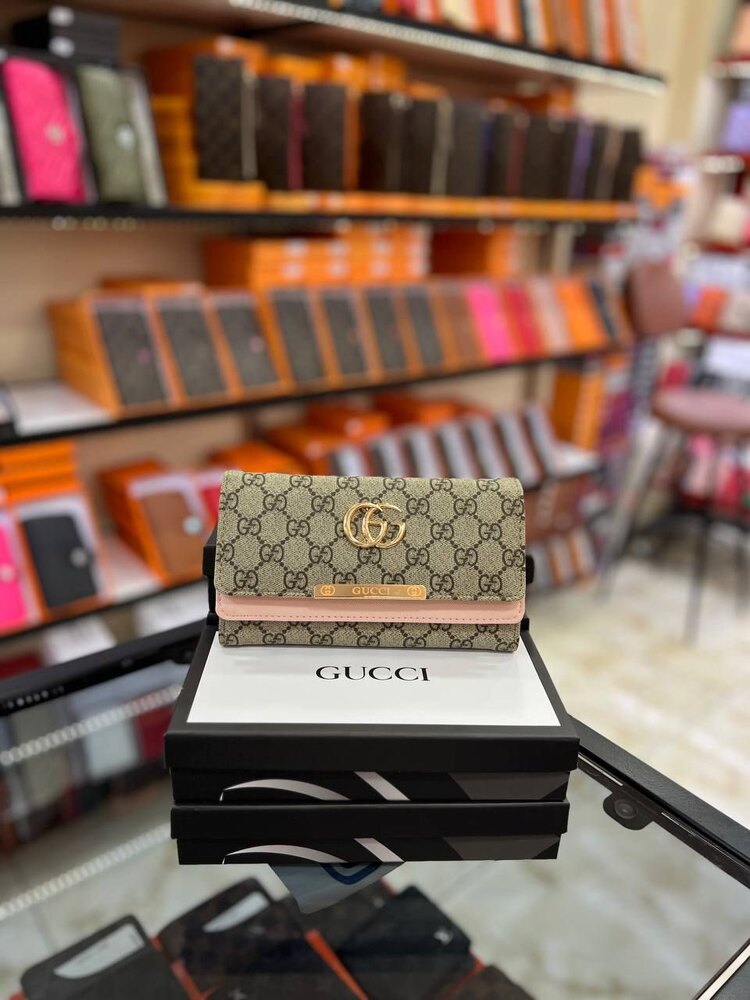 Gucci cüzdan