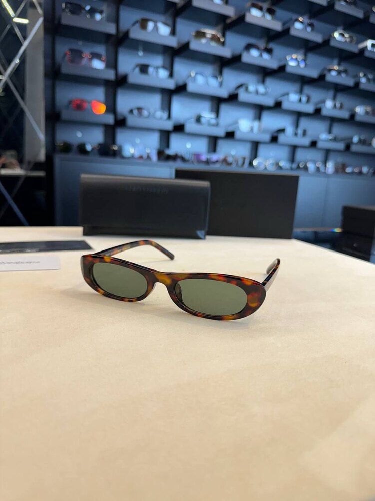 YsL gözlük