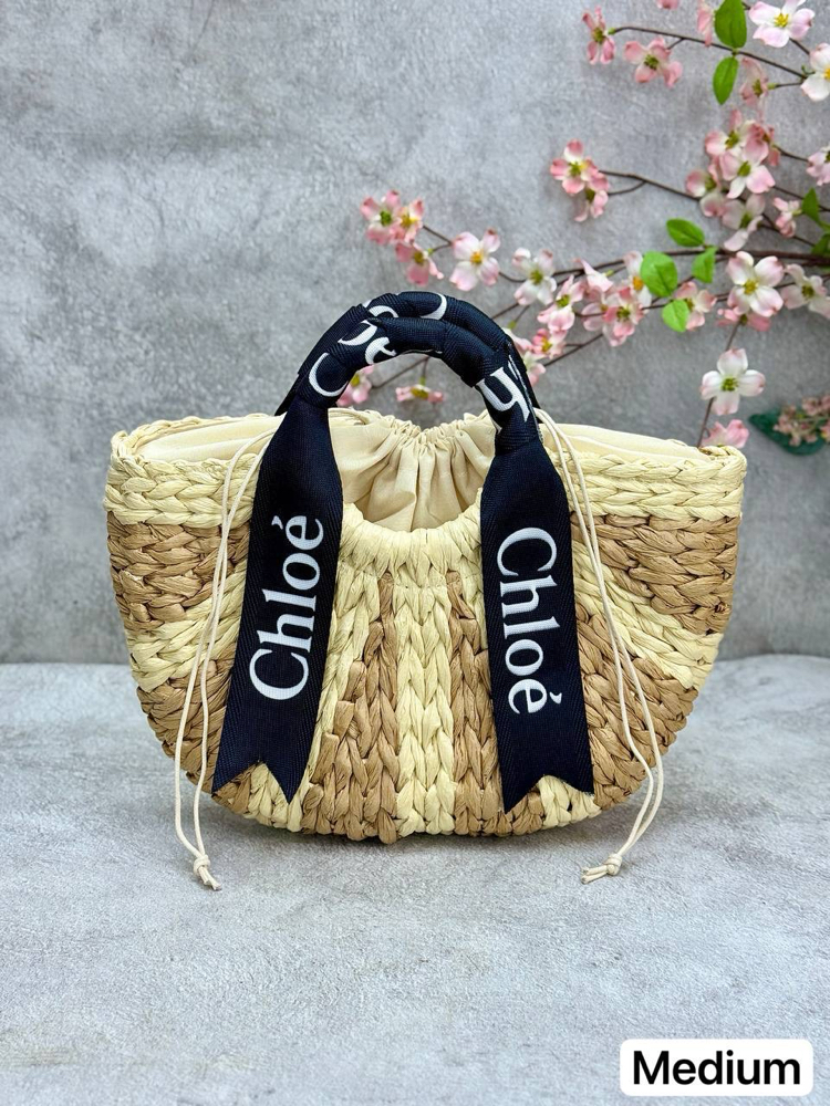 Chloe 