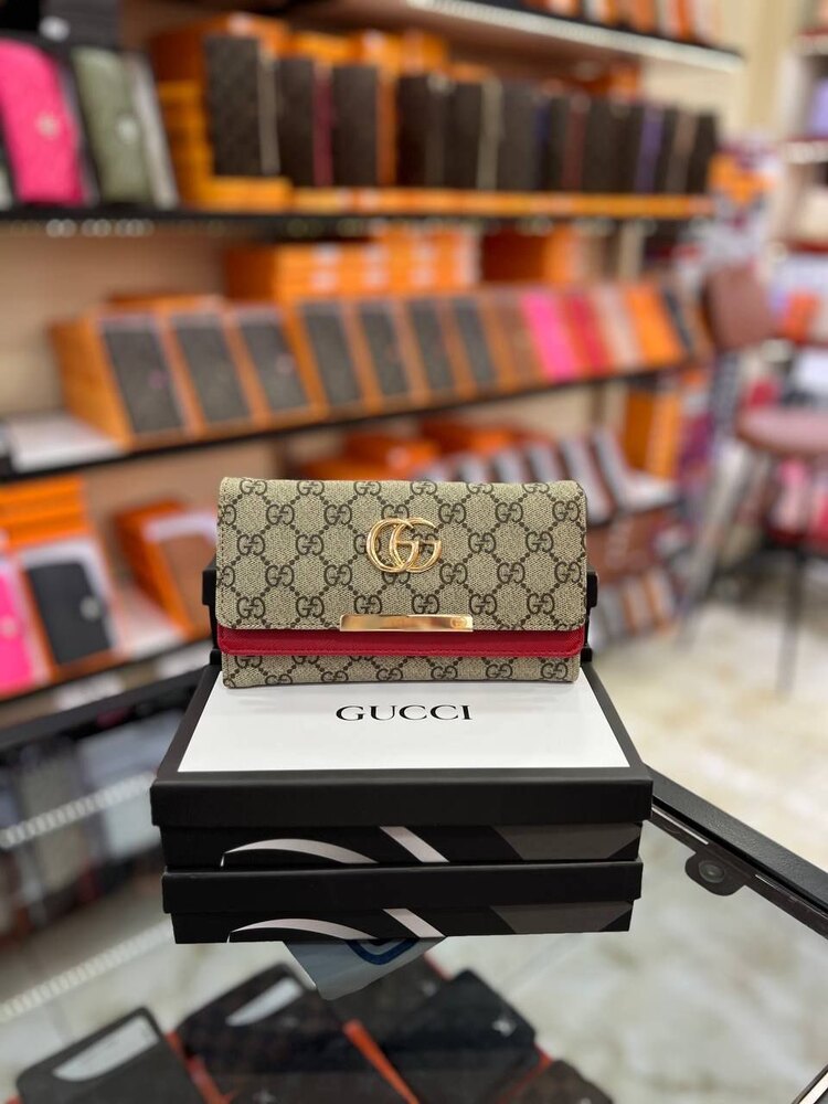 Gucci cüzdan